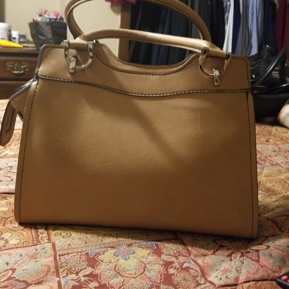 London Fog handbag - Picture 3 of 5